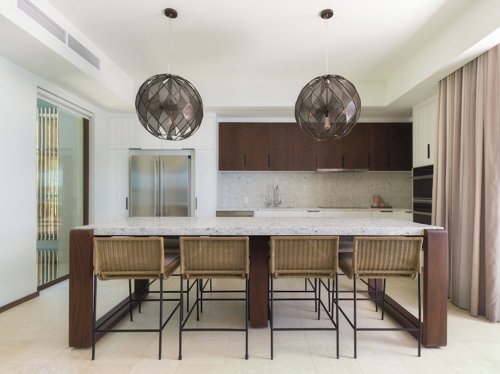 Andaz Papagayo Resort - a concept by Hyatt 10/76
