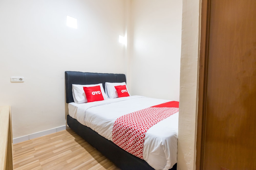 OYO 1435 Residence 446 7/15