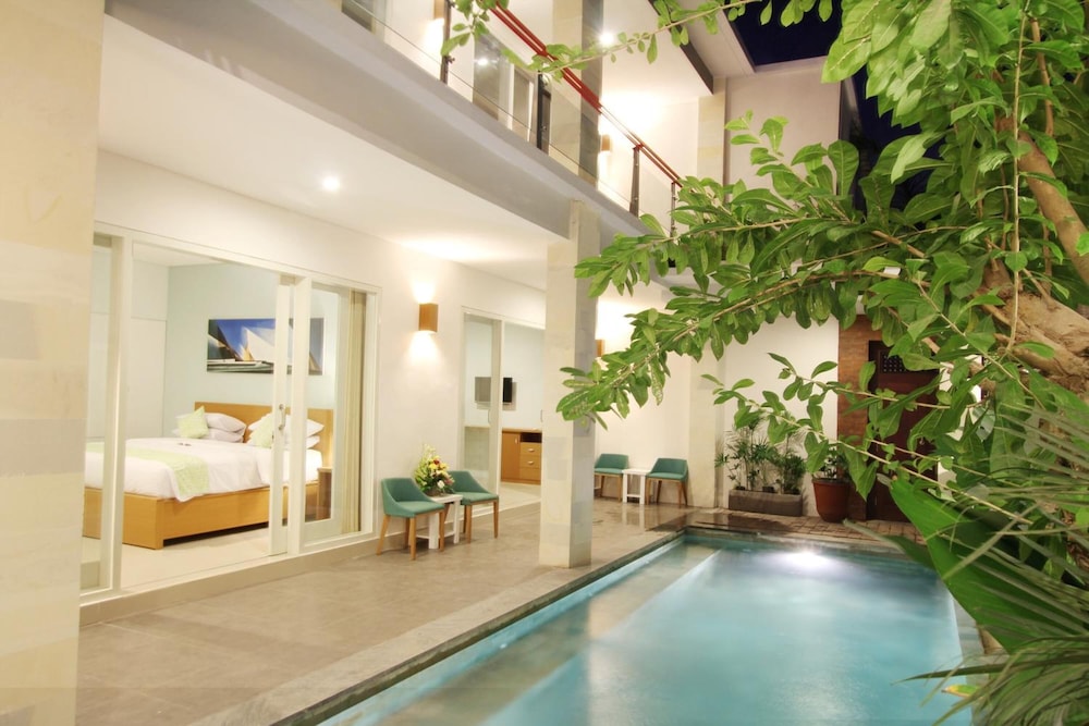 Apple Suite Apartment 6/56