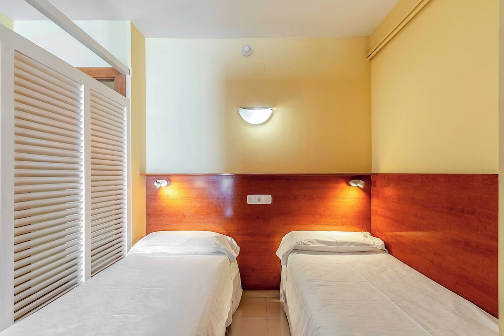 Aparthotel Bertran 33/109