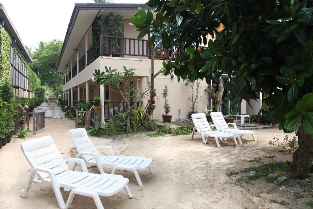 Naiyang Seaview Place 32/33