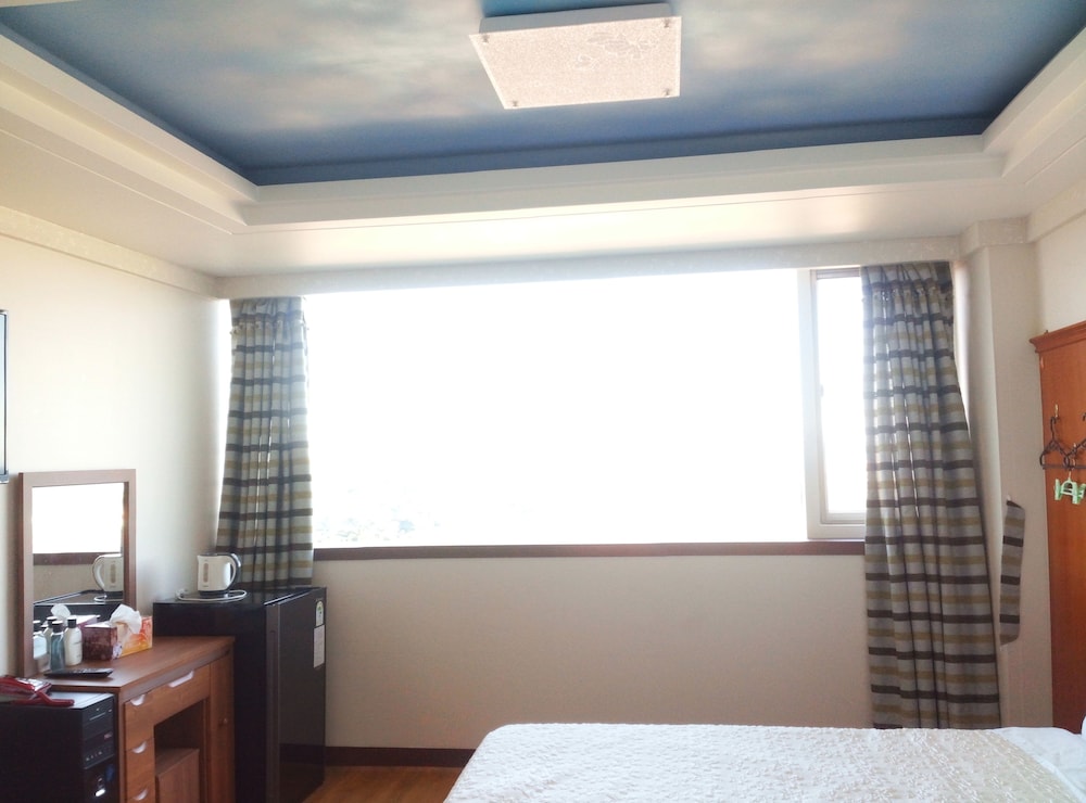 Sungsanpo Sky Hotel 30/34