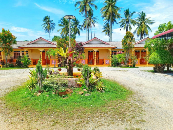 Chalet Yunie Marang by RVH 2/10