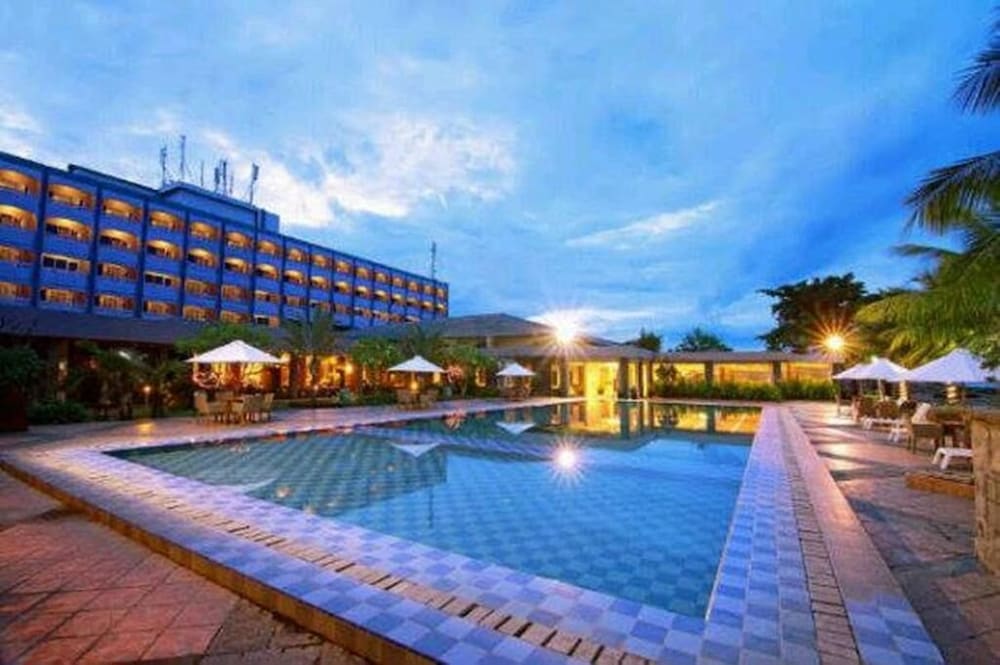 Hotel Pangeran Beach 3/57
