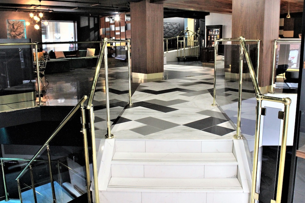 Lelux Hotel 44/52