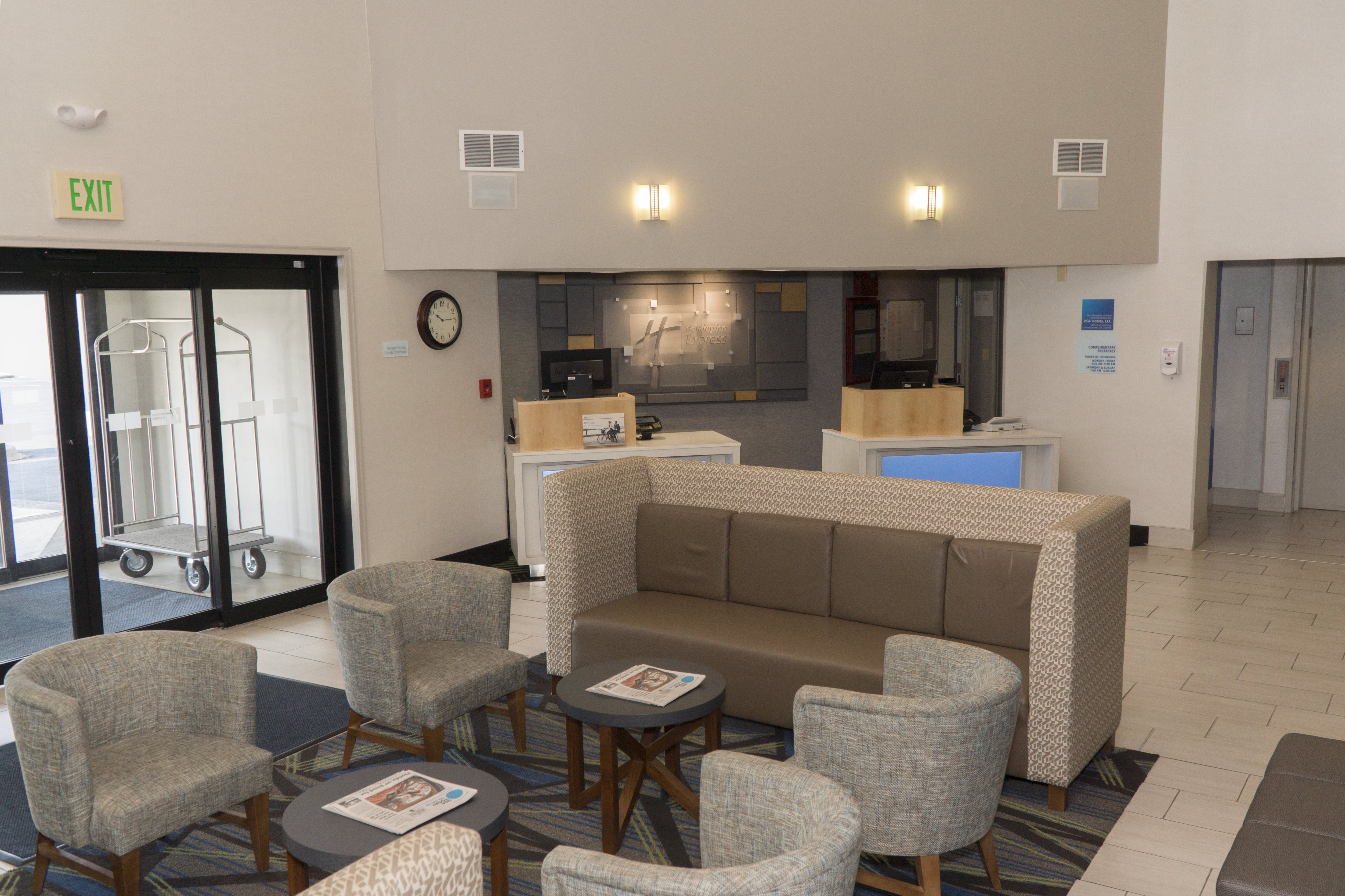 Holiday Inn Express Hotel & Suites Madison 44/60