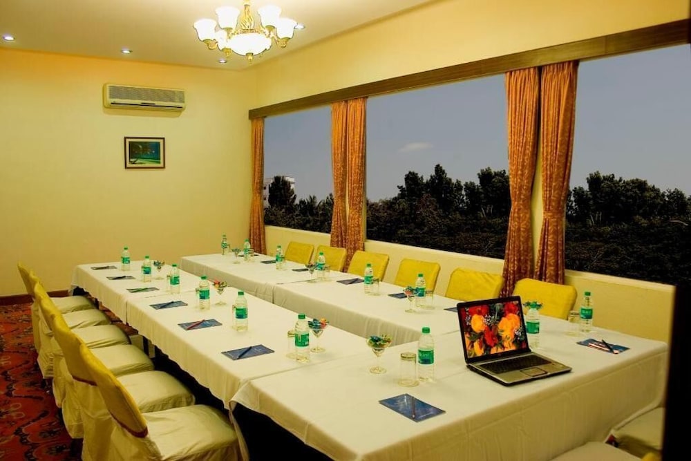 RAMANASHREE CALIFORNIA RESORT. 37/48