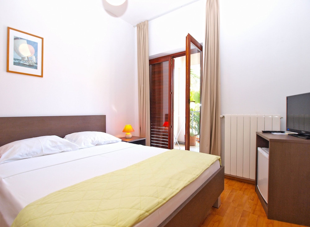Apartments Ivica 1452 7/37