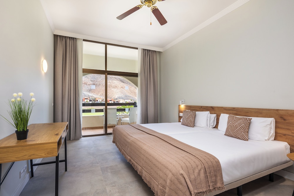 Deluxe, Family, Double Bed, Golf Course View