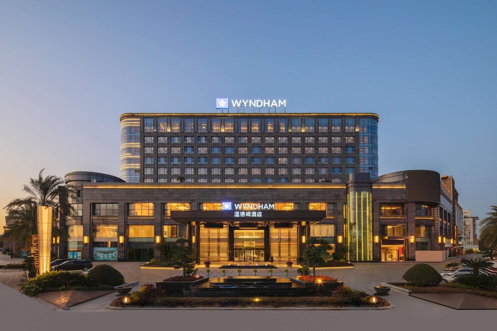 Wyndham Wenzhou 2/50