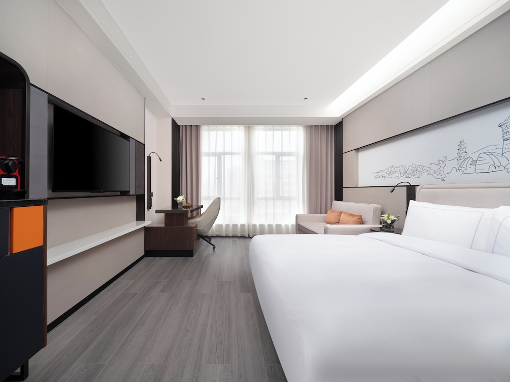 UrCove by Hyatt Aksu Century Square 7/13