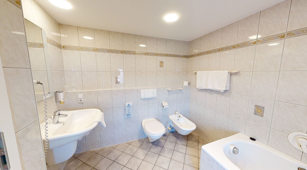 Rothenburger Hof Hotel 27/33