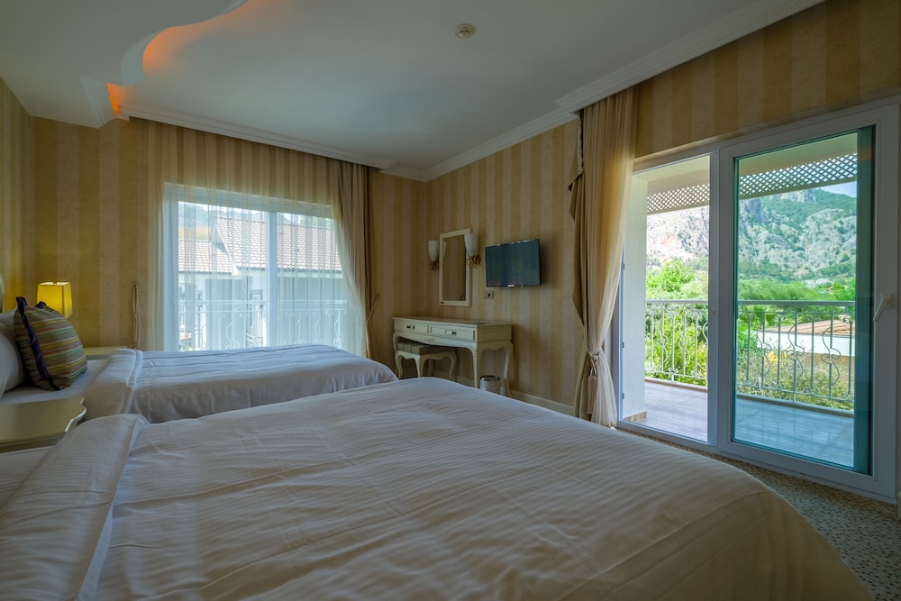SUPERIOR, 2 DOUBLE BEDS