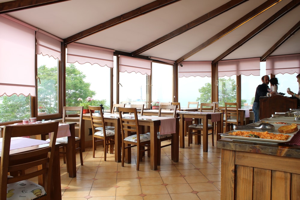 Emine Sultan Hotel 43/59