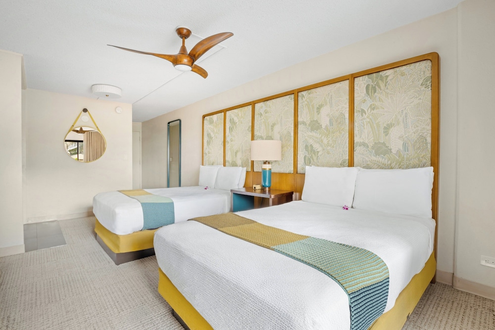 TRADEWIND, 2 DOUBLE BEDS