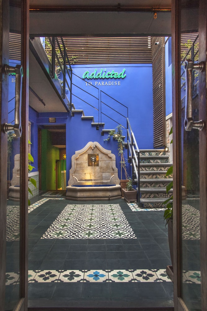 The Grey Hotel 34/78