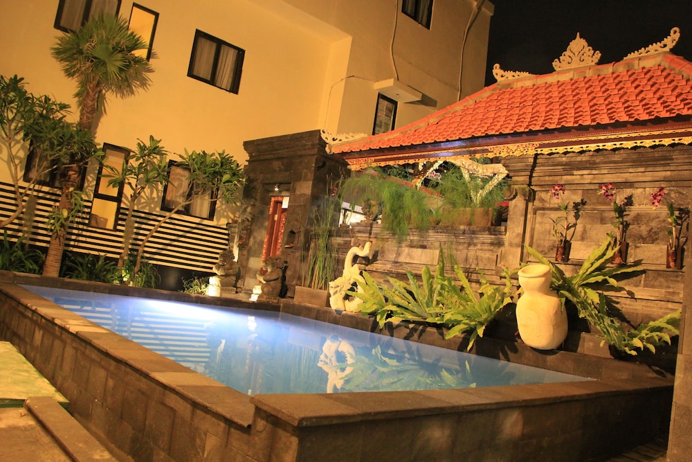 Suardana Inn's 44/46