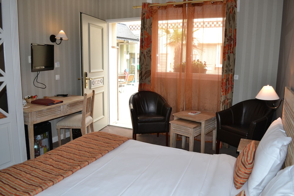 Qualys Hotel Almoria 23/75
