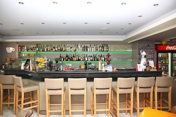 Acropolis Apartments 11/18