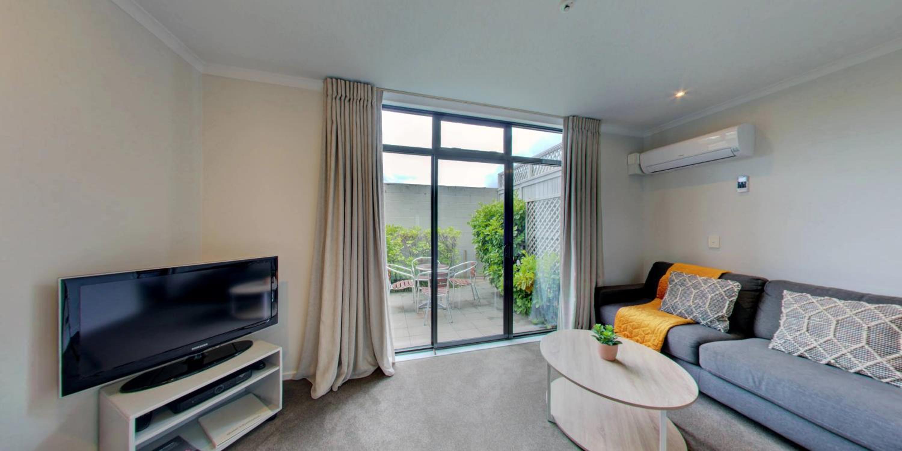 Courtyard, Spa, King Bed