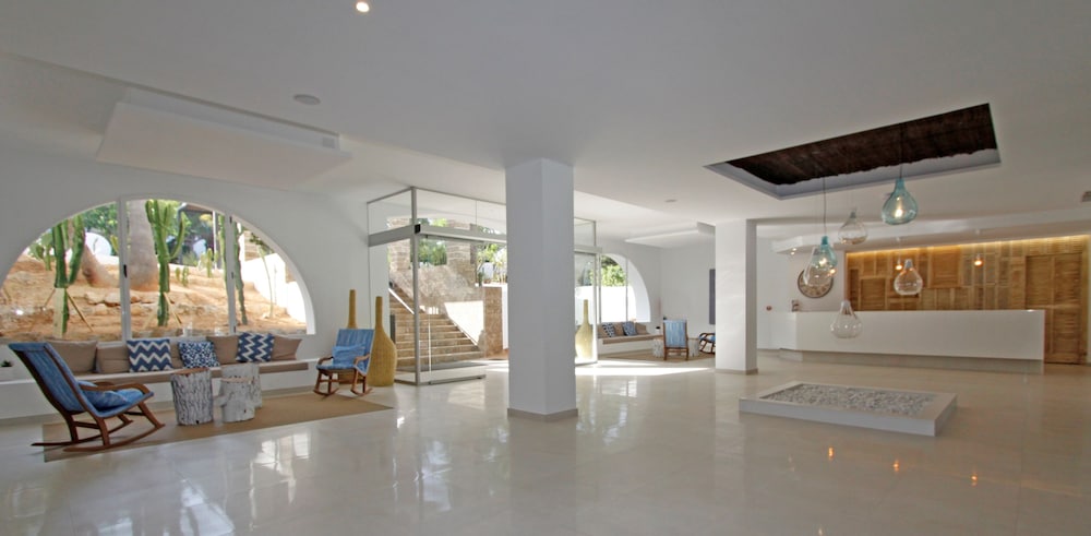 BG Portinatx Beach Club Hotel 3/30