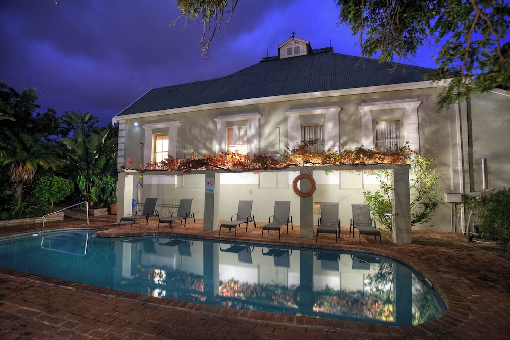 Montagu Country Hotel 8/89