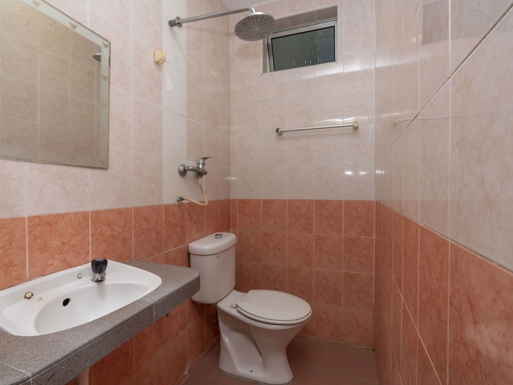 Fully Hotel Desa Tebrau 42/45