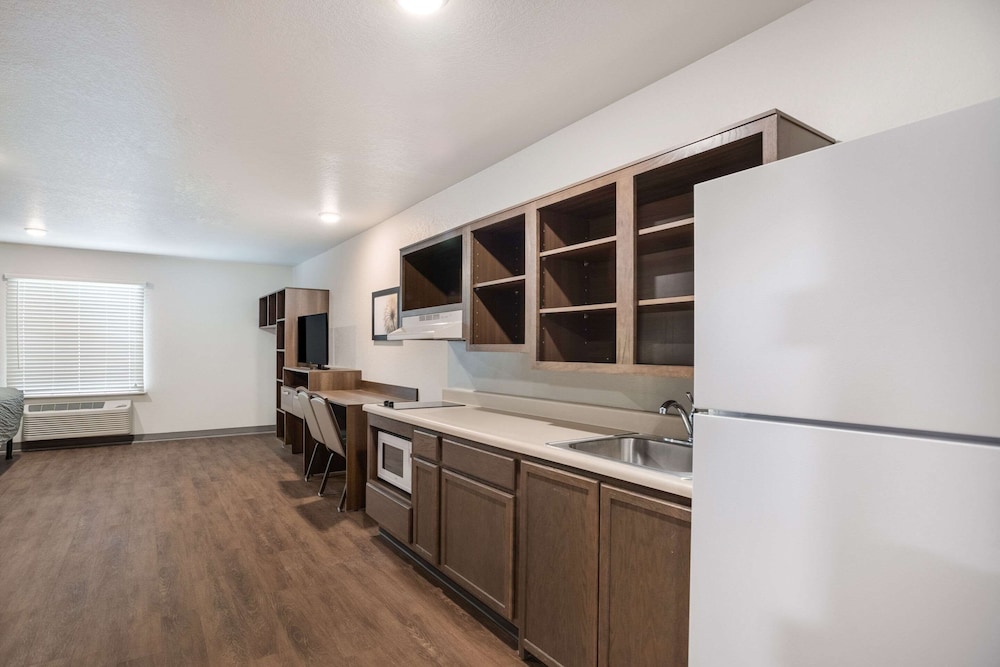 WoodSpring Suites Sulphur - Lake Charles 8/18
