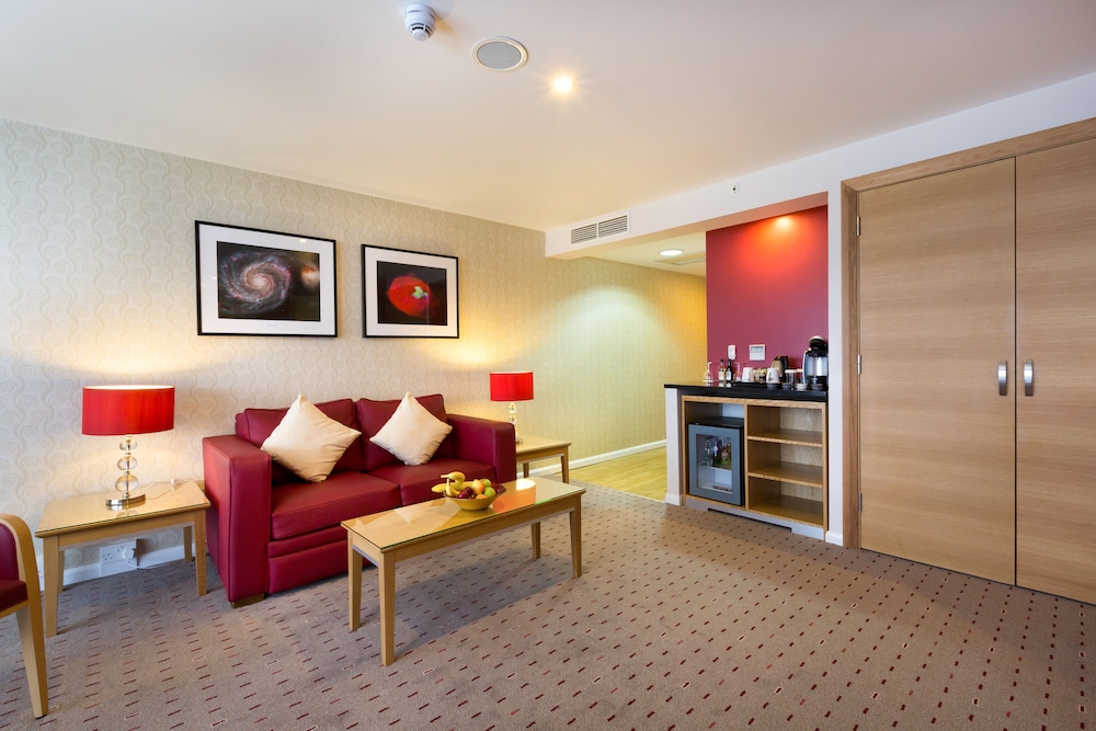 Doubletree By Hilton Milton Keynes 48/83