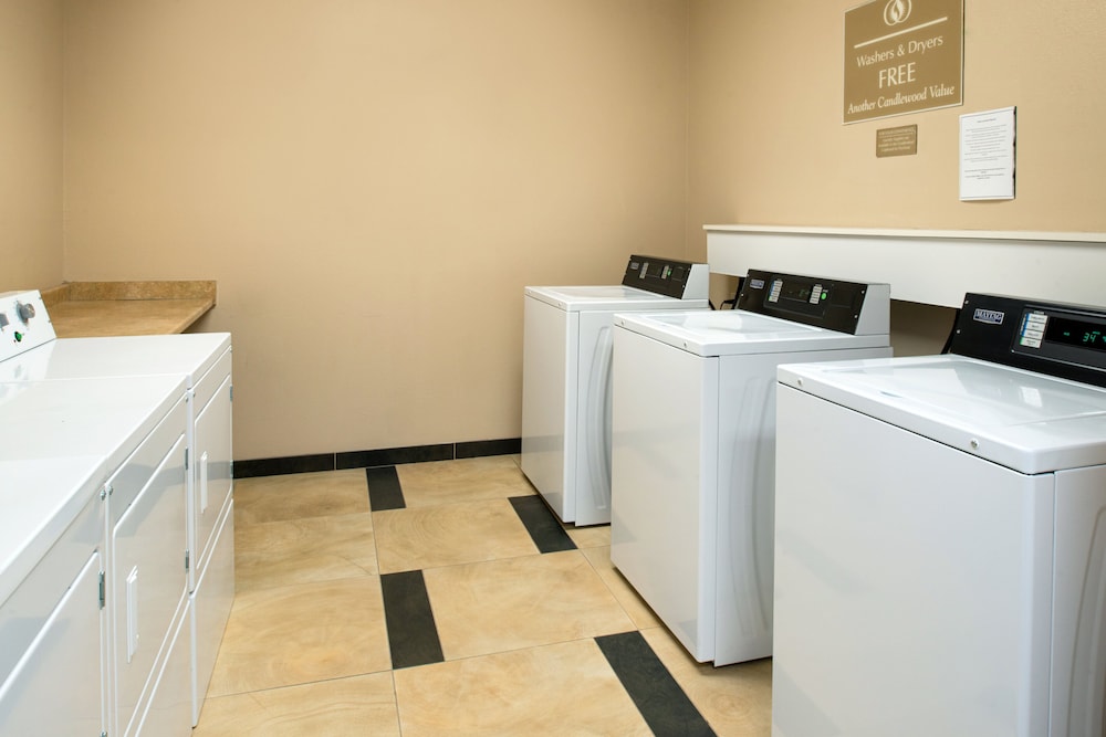 CANDLEWOOD SUITES OLATHE 23/56