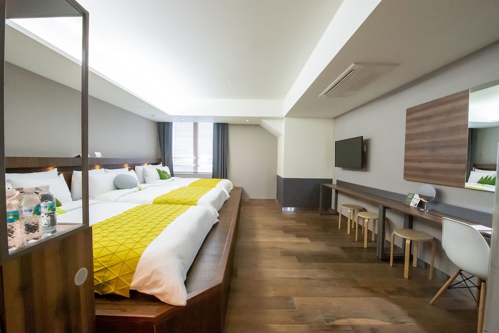 Metro Hotel Myeongdong 16/71