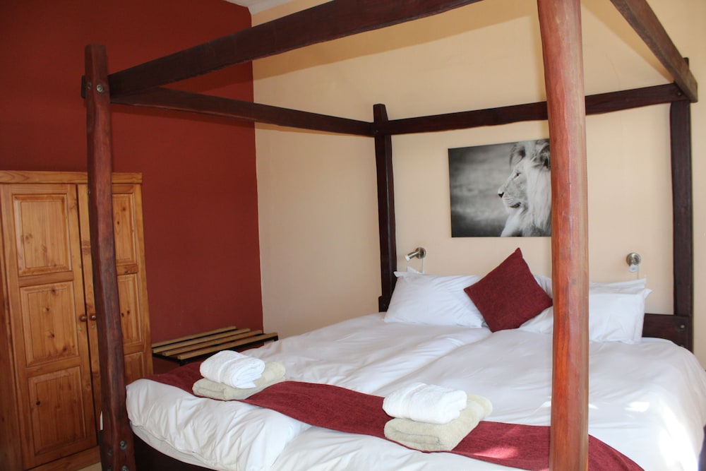 Hotel Uhland 26/75