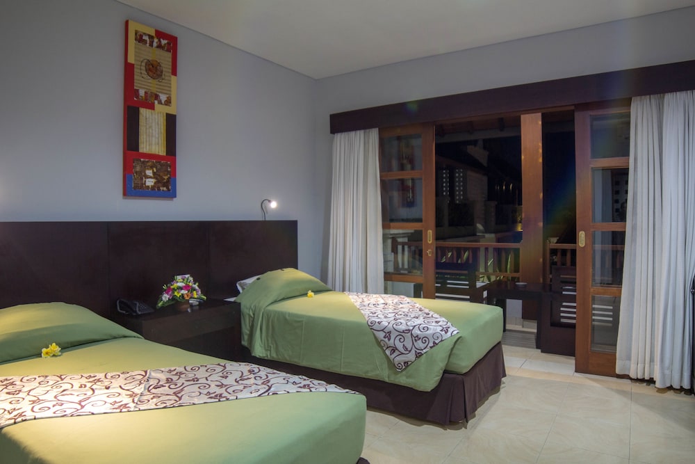 FOURTEEN ROSES BEACH HOTEL 21/62