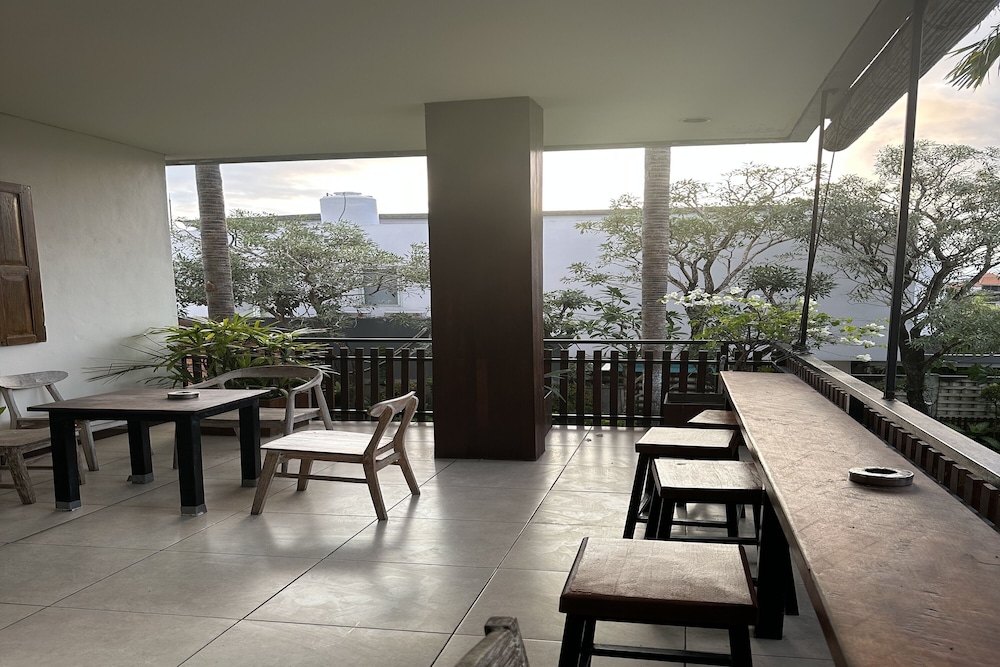 The Paving Villa 44/51