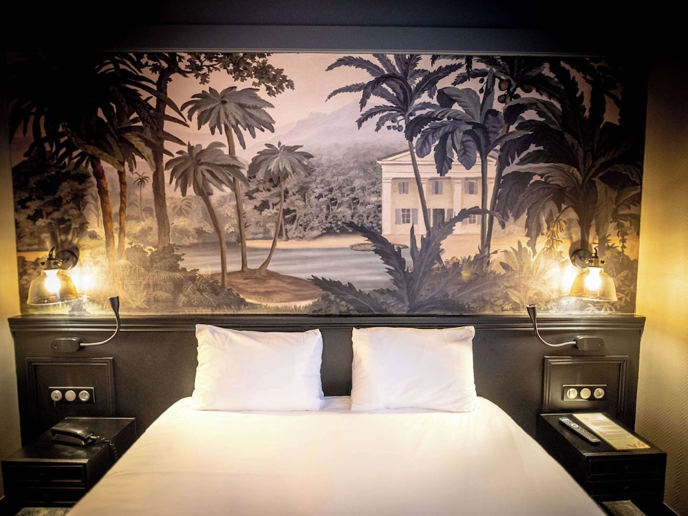 STANDARD, KING BED