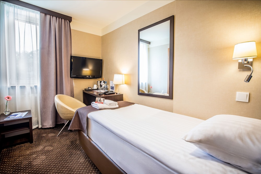 Hotel Diament Zabrze 10/66