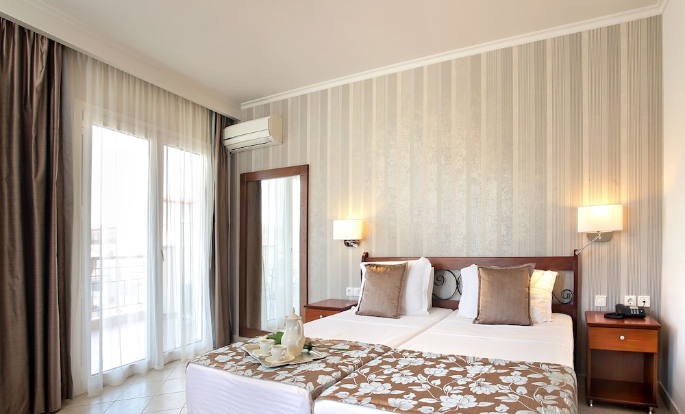 Electra Hotel 16/50