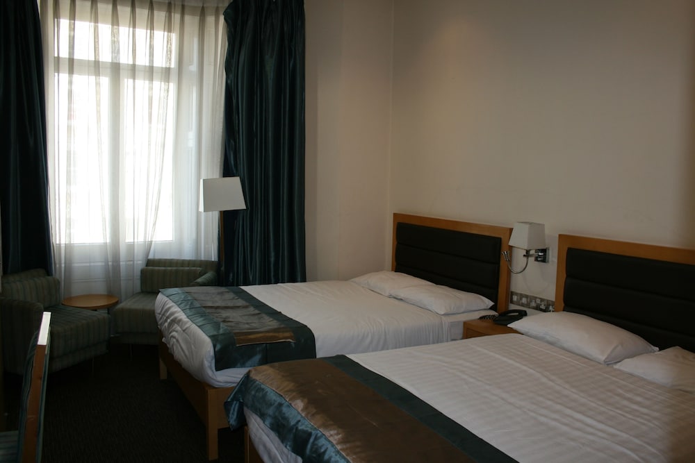 Cromwell International Hotel 9/34