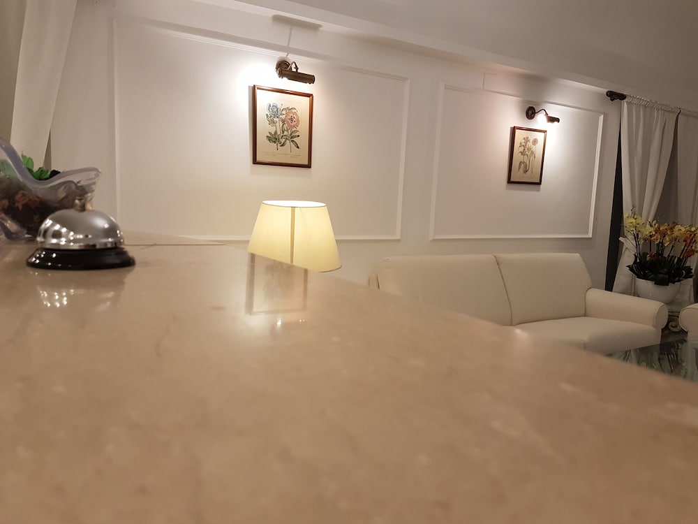 Palatium Mari Hotel 49/75