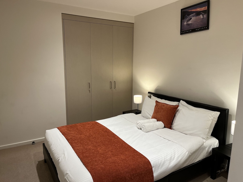 Tasha's Apartments on Morphett 14/50