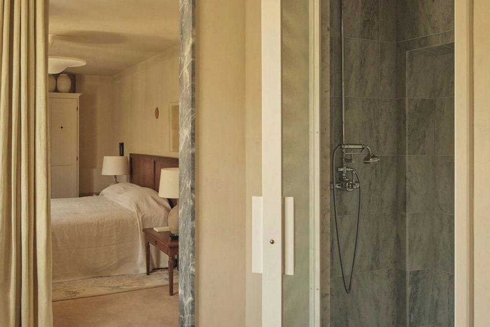 غرفة قياسية بسرير كينج، Hotel Du Couvent, A Luxury Collection Hotel, Nice, France 4/4