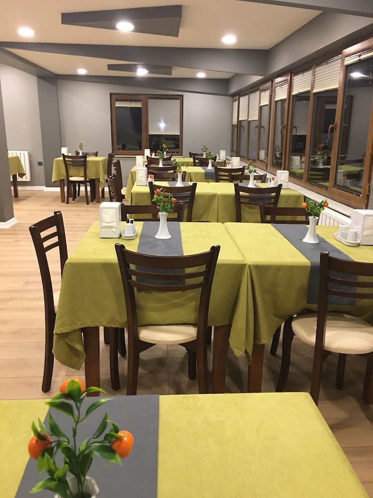 Cag Hotel 36/49