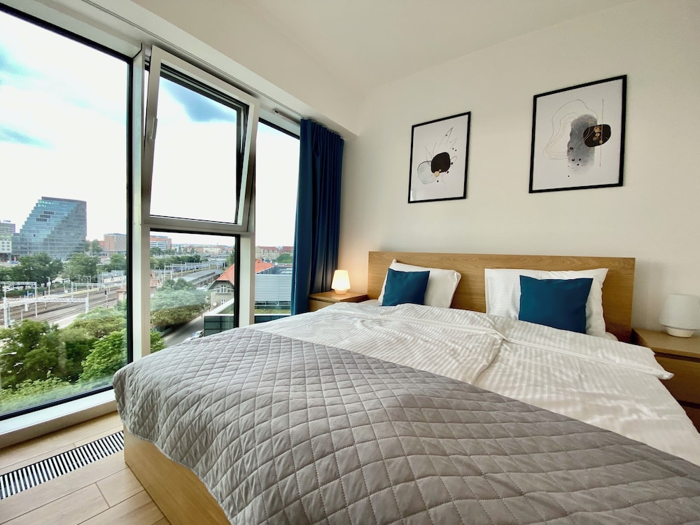 FAMILY, STUDIO, SUITE, QUEEN BED, SOFA