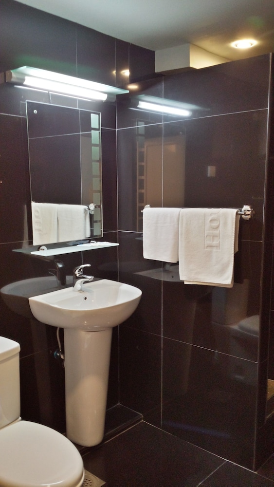 Bali Colosseum Hotel 7/50