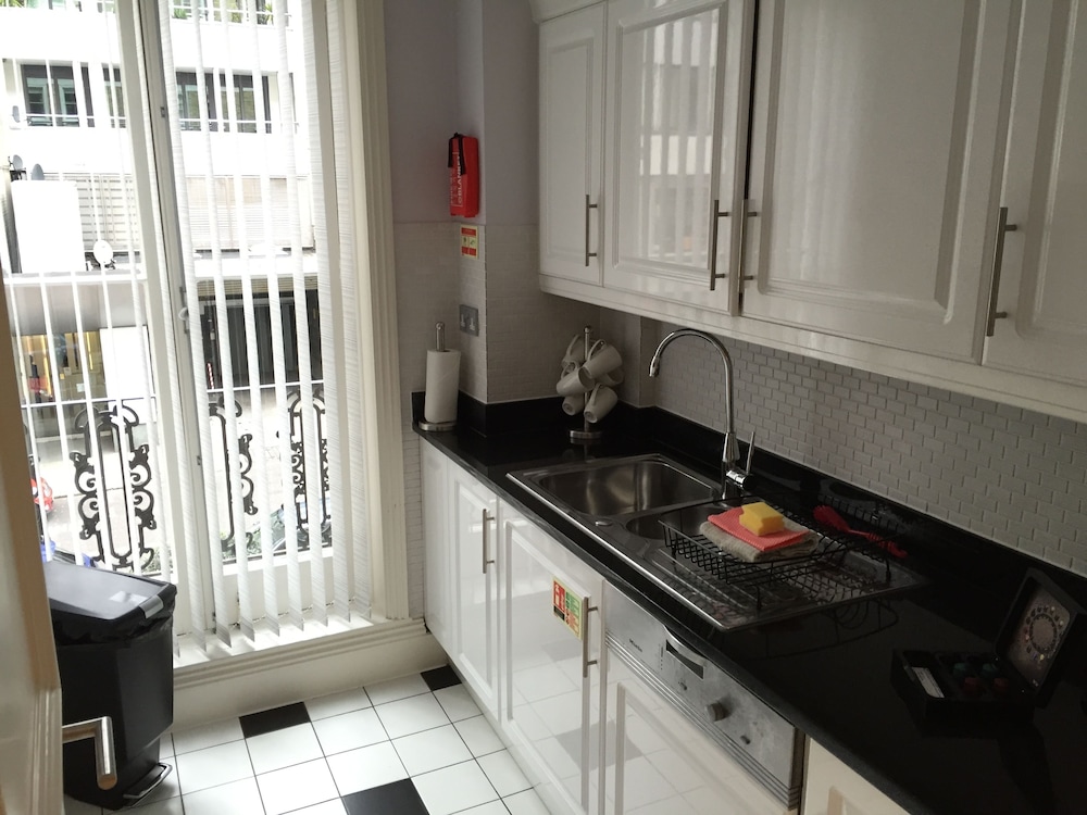 Beaufort House Apartments 35/37