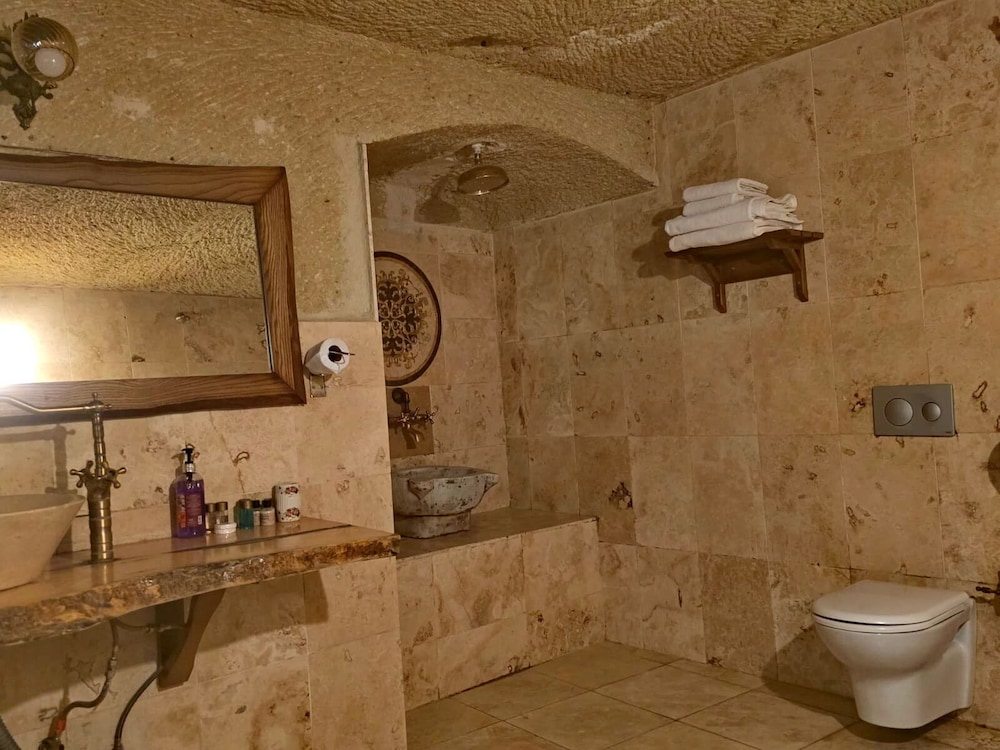Cappadocia Antique House 50/50