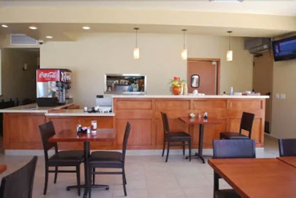 Bella Capri Inn 47/58