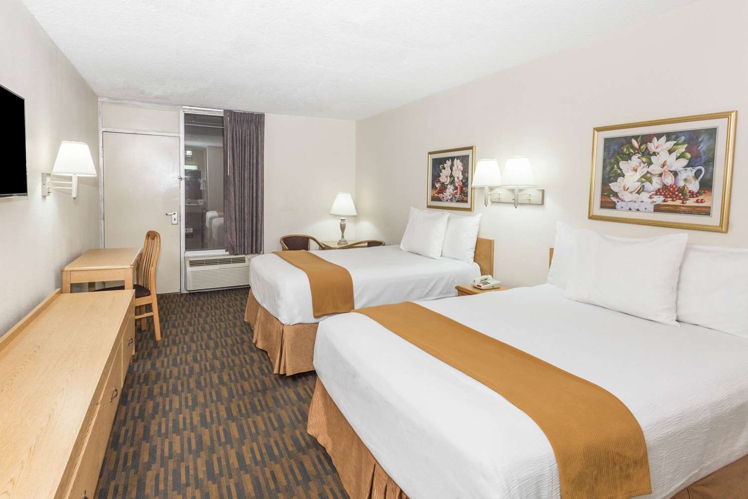 Days Inn by Wyndham Adel I-75 9/38