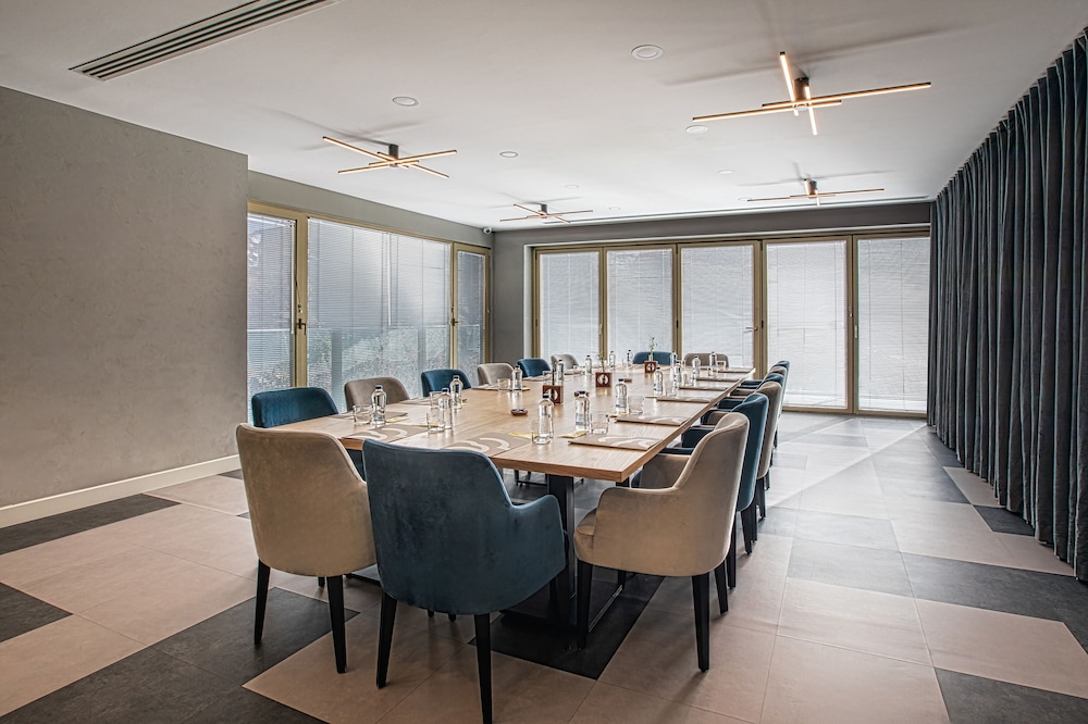 Smart by Dedeman Eskisehir 37/50
