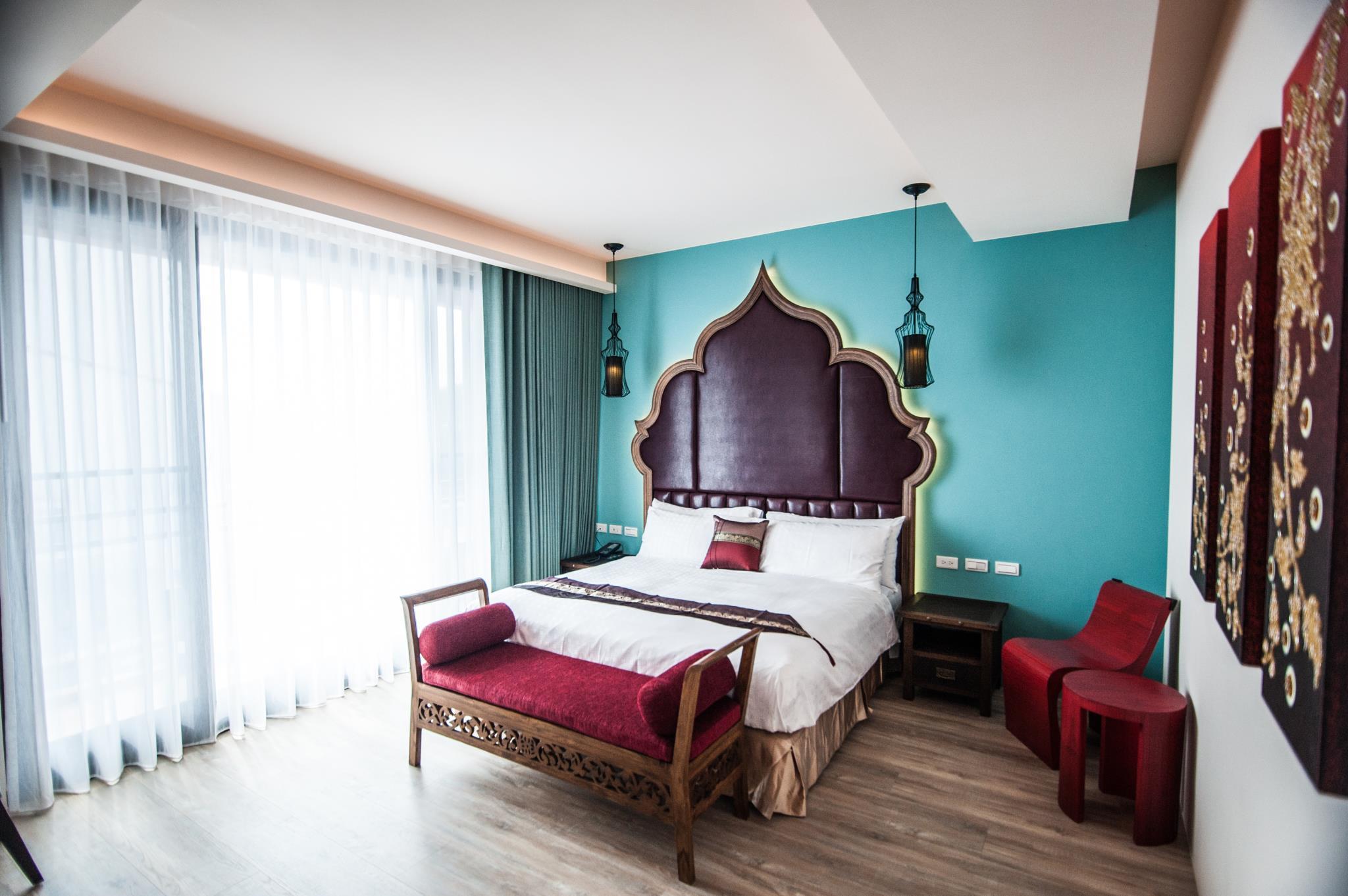 Deluxe, Double Bed, Side Sea View